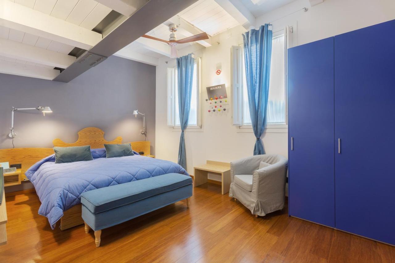 Malagigi Guest House Феррара Экстерьер фото
